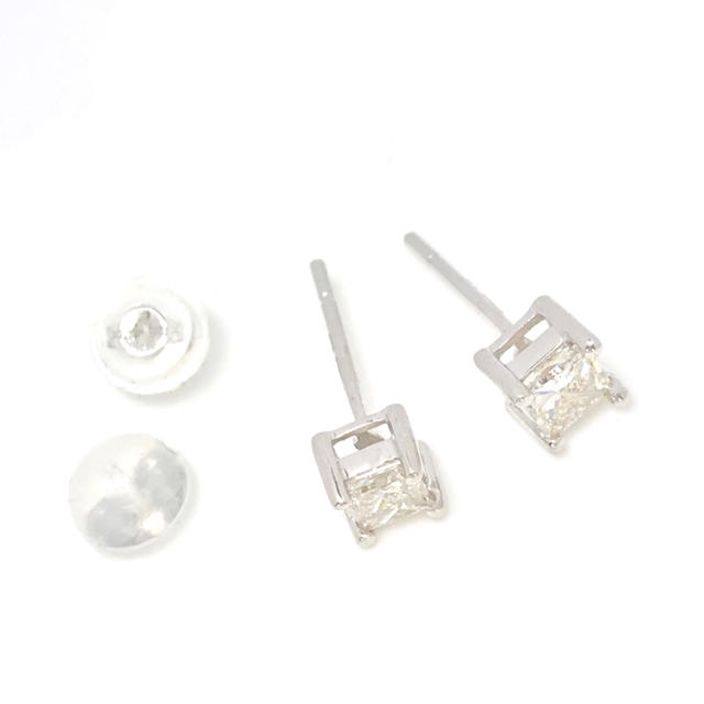 0.50ct  天然ダイヤモンド　プリンセスカット　K18WG ピアス