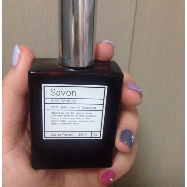 AUX PARADIS(オゥパラディ)のsavonパルファム30ml コスメ/美容の香水(ユニセックス)の商品写真