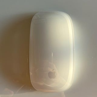 マック(Mac (Apple))のApple国内正規商品　Magic Mouse 2 シルバー(PC周辺機器)