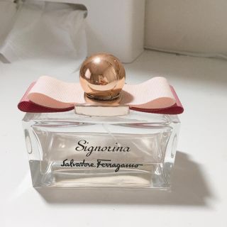 フェラガモ(Ferragamo)のFerragamo♡シニョリーナオーデパルファム(香水(女性用))