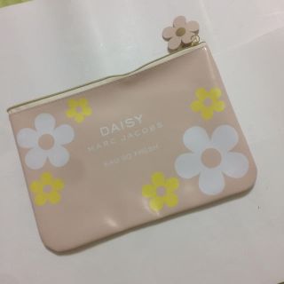 デイジー(Daisy)の可愛いエナメル❤️花ポーチ(ポーチ)