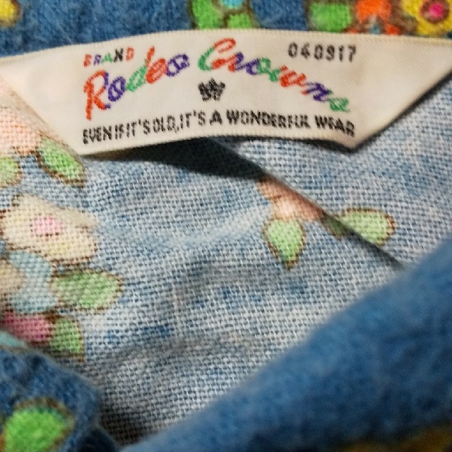 RODEO CROWNS(ロデオクラウンズ)のロデオクラウンズネルシャツ花柄 レディースのトップス(シャツ/ブラウス(長袖/七分))の商品写真