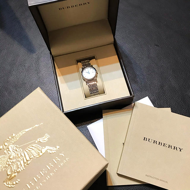 BURBERRY(バーバリー)の美品✨バーバリー ダイヤ💎時計 レディースのファッション小物(腕時計)の商品写真