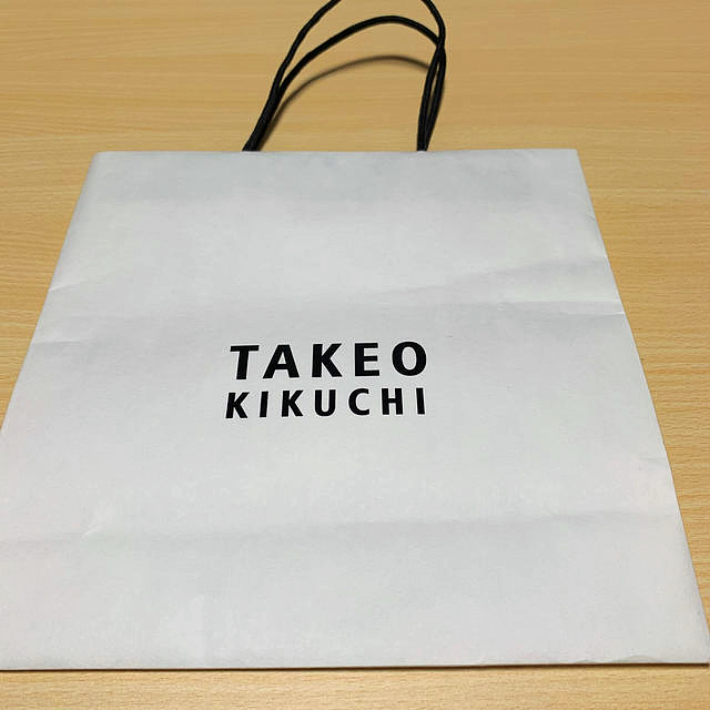 TAKEO KIKUCHI(タケオキクチ)のタケオキクチ　紙袋 レディースのバッグ(ショップ袋)の商品写真