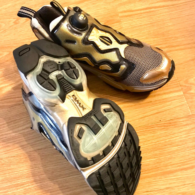 Reebok(リーボック)の値下げ‼️レア✨Reebok ◆ FURY DMX TXT 24cm ゴールド レディースの靴/シューズ(スニーカー)の商品写真