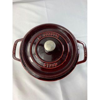 ストウブ(STAUB)の379 staub ストウブ ココット ラウンド グレナディンレッド 22cm(鍋/フライパン)