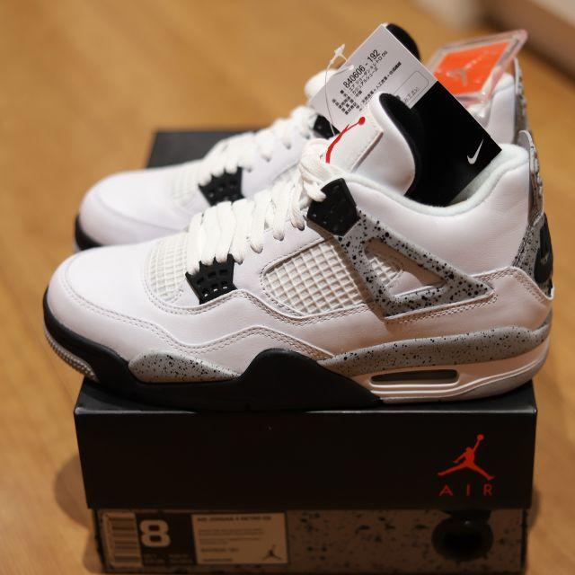 26 Nike Air Jordan 4 Retro White Cement