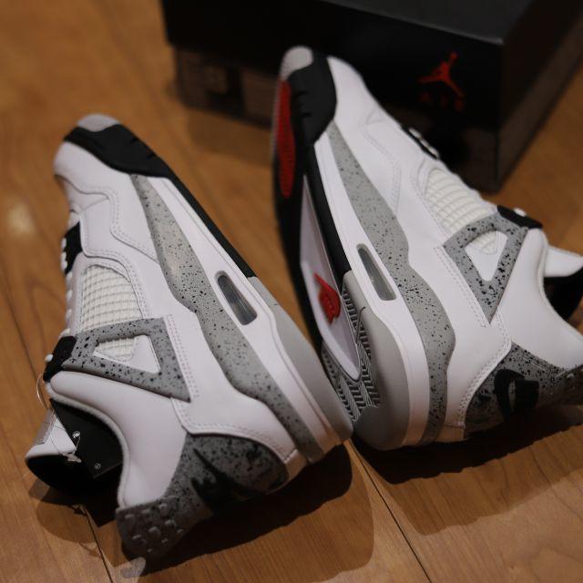 26 Nike Air Jordan 4 Retro White Cement 2