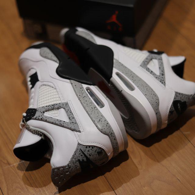 26 Nike Air Jordan 4 Retro White Cement 3