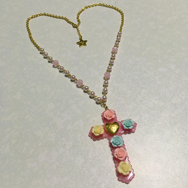 Angelic Pretty(アンジェリックプリティー)のMilky cross ネックレス レディースのアクセサリー(ネックレス)の商品写真