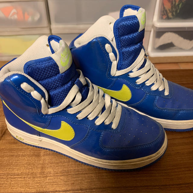 NIKE エアフォース1  MID