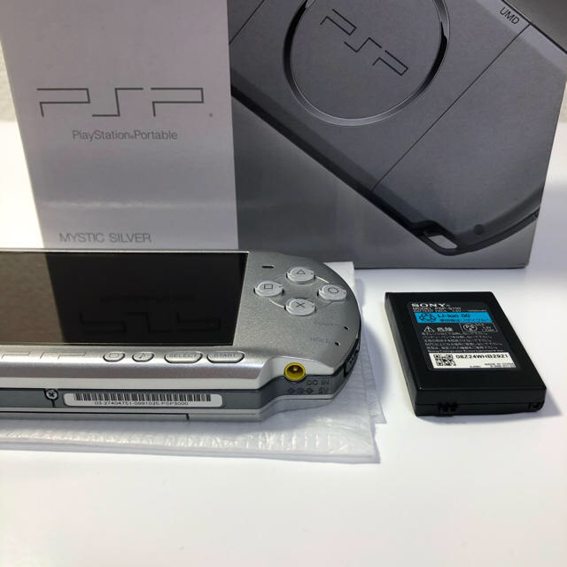 ★極美品‼︎ ほぼ傷なし！PSP-3000 MISTIC SILVAR 送料込