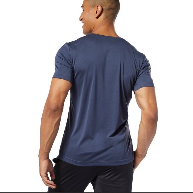 Reebok(リーボック)のReebok 新品未使用 Tシャツ 2XL メンズのトップス(Tシャツ/カットソー(半袖/袖なし))の商品写真