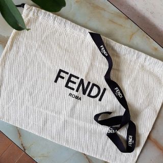 フェンディ(FENDI)のおまけリボン付き FENDY フェンディ 保存袋 38×27cm(ショップ袋)