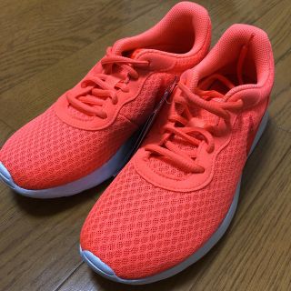 ナイキ(NIKE)のマユ様専用NIKE(オレンジ/ピンク)【Lady’s /23.5/新品】(スニーカー)