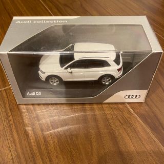 アウディ(AUDI)のアウディQ5 ミニカー　コレクション　1/43(ミニカー)