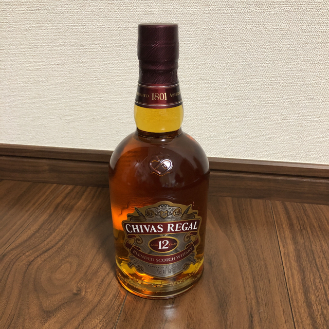 ウイスキー　JOHNNIE WALKER とCHIVAS REGAL 食品/飲料/酒の酒(ウイスキー)の商品写真