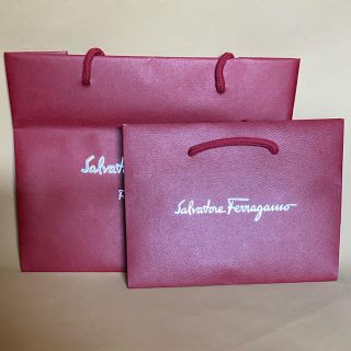 サルヴァトーレフェラガモ(Salvatore Ferragamo)の未使用品　値下げ❣️ サルヴァトーレ・フェラガモ　紙袋　2枚組(ショップ袋)