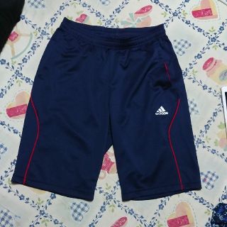 アディダス(adidas)のadidasハーフパンツ(ショートパンツ)