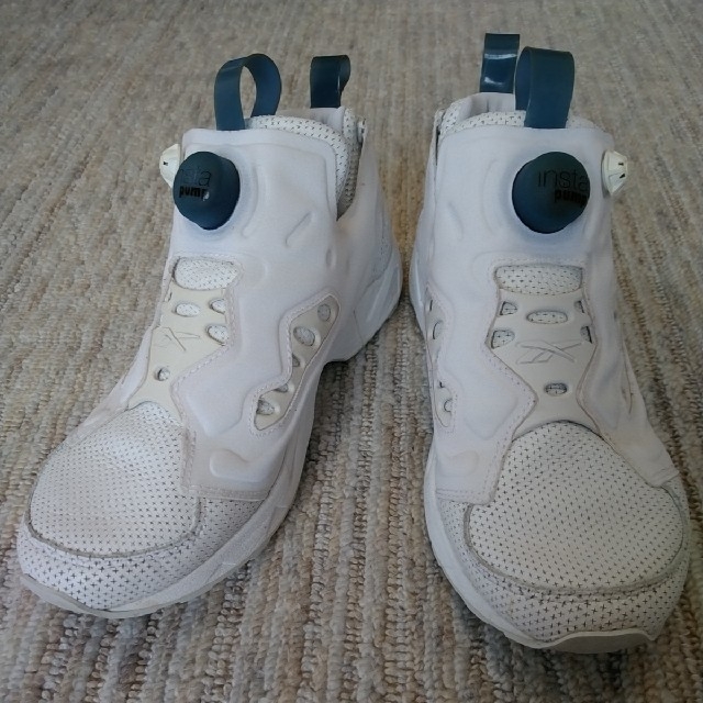 Reebok(リーボック)のリーボック Reebok インスタ ポンプフューリー 24.0cm ホワイト レディースの靴/シューズ(スニーカー)の商品写真