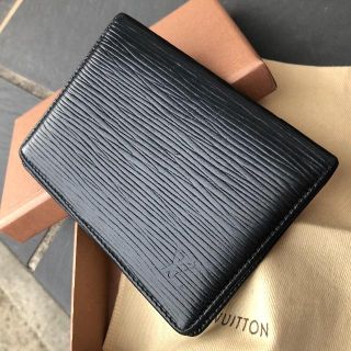 ルイヴィトン(LOUIS VUITTON)の【売切れ.入荷待】LOUIS VUITTON 黒 エピ　ポルト2 カルト(名刺入れ/定期入れ)