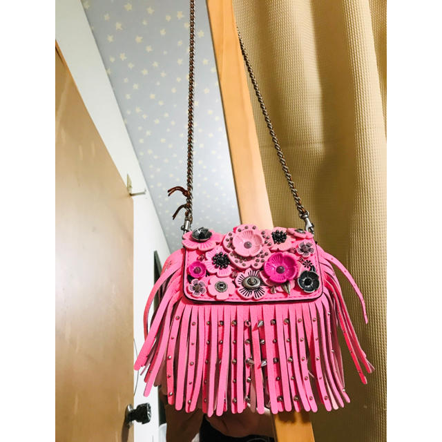 COACH コーチ ディンキアー ペブルレザー ティーローズ フリンジ 花-