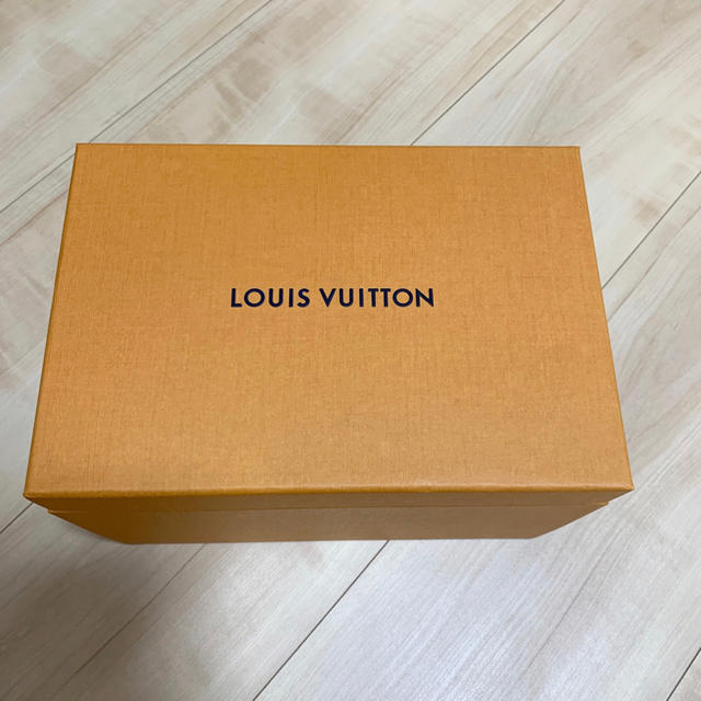 LOUIS VUITTON(ルイヴィトン)のルイヴィトン、時計、箱のみ レディースのファッション小物(腕時計)の商品写真