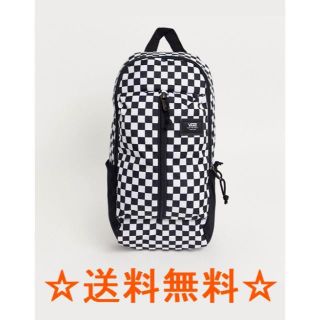 ヴァンズ(VANS)の★新品 バンズ 大容量 ボディバッグ スリングバッグ 白 黒★(ボディーバッグ)