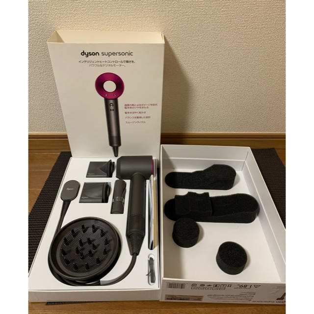 Dyson(ダイソン)の紅葉様専用　【中古稼働品】ダイソンドライヤー　dyson HD01 IIF スマホ/家電/カメラの美容/健康(ドライヤー)の商品写真