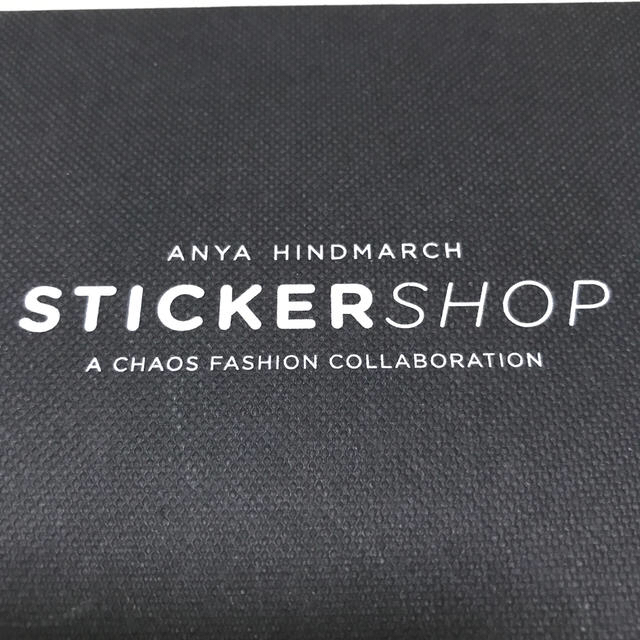 ANYA HINDMARCH(アニヤハインドマーチ)のアニヤハインドマーチ　レザーステッカー　道路標識 レディースのファッション小物(その他)の商品写真