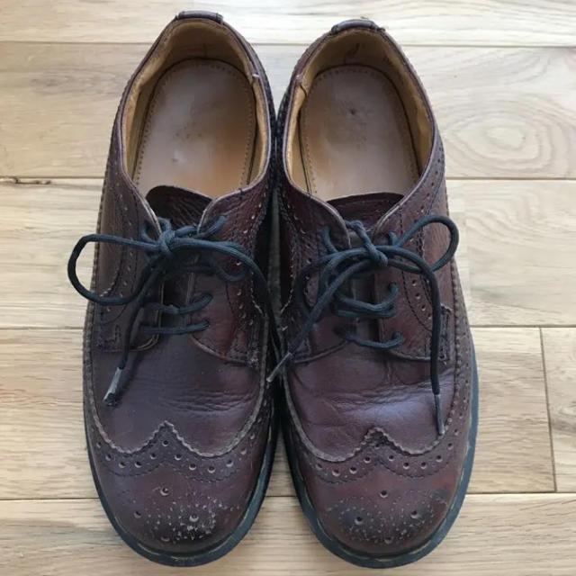 ドクターマーチン ウイングチップ 5ホール　UK6 24.5 25 レディースの靴/シューズ(ローファー/革靴)の商品写真