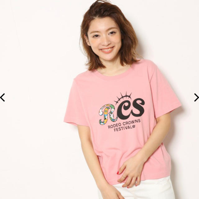 RODEO CROWNS WIDE BOWL(ロデオクラウンズワイドボウル)のRCWB FLOWER IN ロゴ Tシャツ　ロデオクラウンズ レディースのトップス(Tシャツ(半袖/袖なし))の商品写真