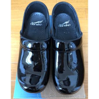 ダンスコ(dansko)の《新品》ダンスコ Professional パテント 35(ローファー/革靴)