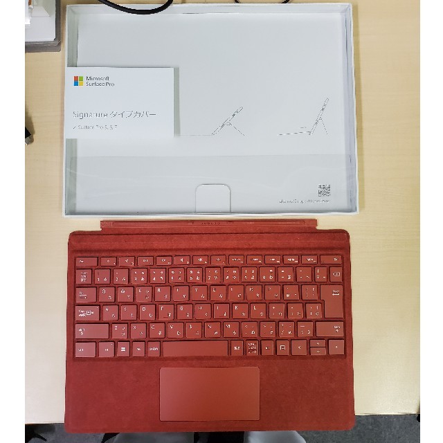 Microsoft(マイクロソフト)のSurface Pro Signature タイプカバー ポピーレッド スマホ/家電/カメラのPC/タブレット(PC周辺機器)の商品写真