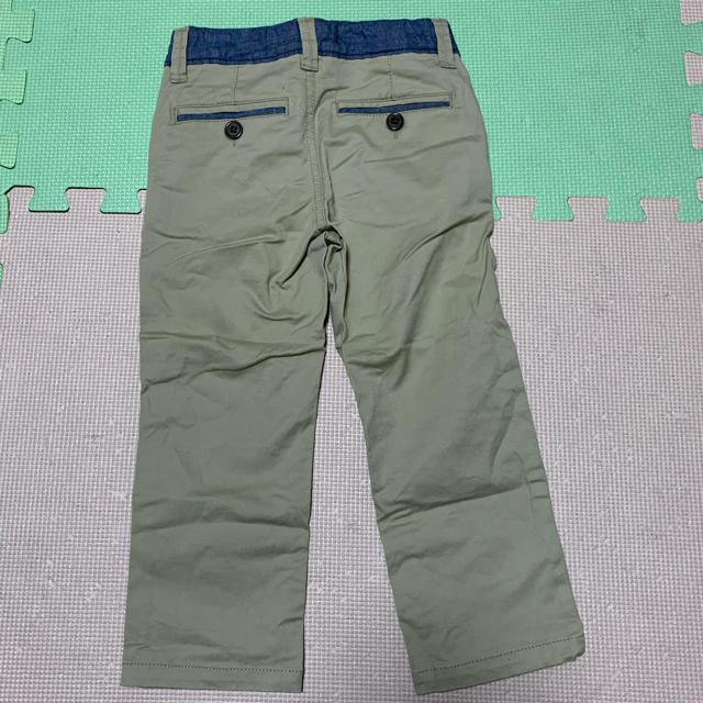 babyGAP(ベビーギャップ)の【新品未使用】Baby GAP 100 パンツ チノパン ベージュ キッズ/ベビー/マタニティのキッズ服男の子用(90cm~)(パンツ/スパッツ)の商品写真