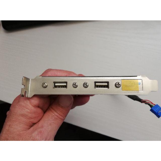 USBポート スマホ/家電/カメラのPC/タブレット(PCパーツ)の商品写真