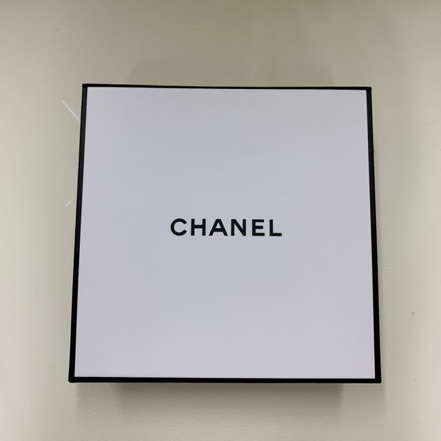 CHANEL(シャネル)のシャネル　CHANEL 空箱 レディースのバッグ(ショップ袋)の商品写真