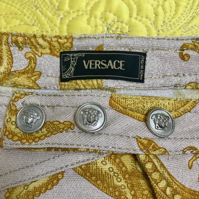 VERSACE(ヴェルサーチ)のVERSACE スカート レディースのスカート(ひざ丈スカート)の商品写真
