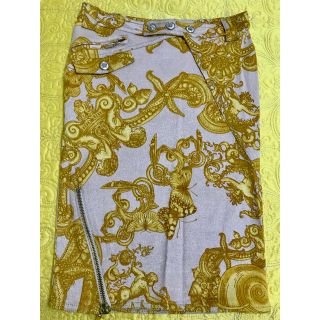 ヴェルサーチ(VERSACE)のVERSACE スカート(ひざ丈スカート)