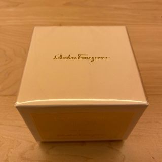 フェラガモ(Ferragamo)のフェラガモ　香水　新品未使用(香水(女性用))