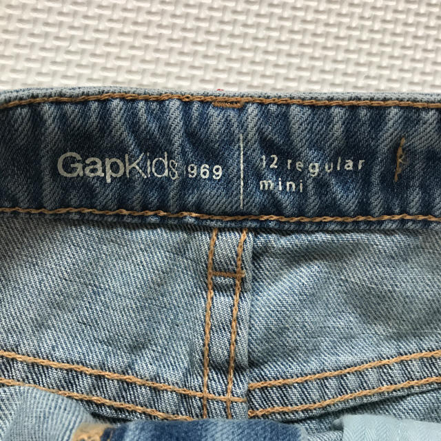 GAP Kids(ギャップキッズ)のGAPKIDS ギャップキッズデニムスカート150㎝ キッズ/ベビー/マタニティのキッズ服女の子用(90cm~)(スカート)の商品写真
