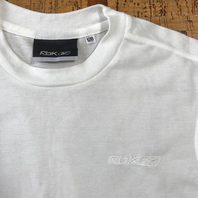 Reebok(リーボック)のシャツ　リーボック　120 キッズ/ベビー/マタニティのキッズ服男の子用(90cm~)(下着)の商品写真