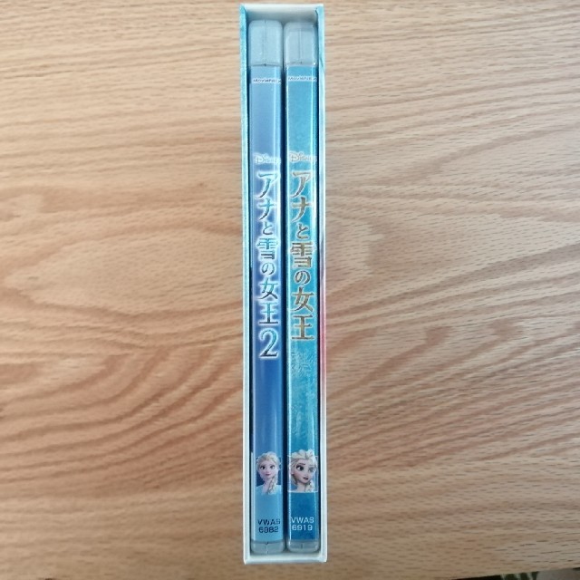 アナと雪の女王(アナトユキノジョオウ)のアナと雪の女王　アナと雪の女王2 限定セット　DVD純正ケース付き 2点セット エンタメ/ホビーのDVD/ブルーレイ(キッズ/ファミリー)の商品写真
