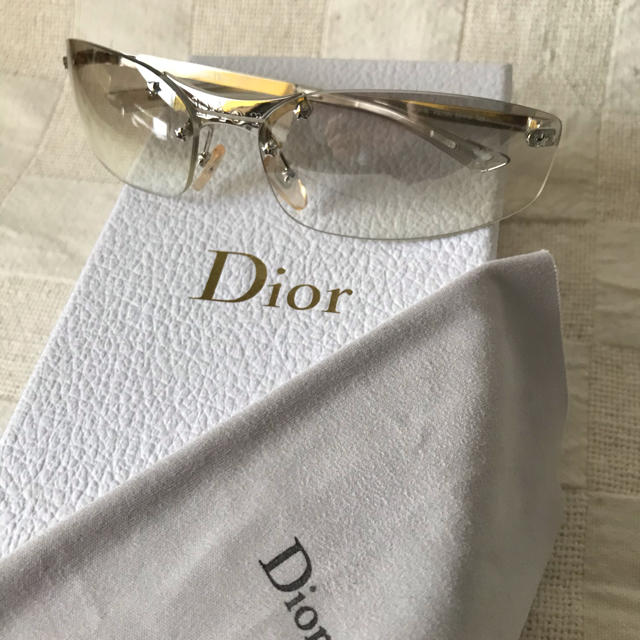 Christian Dior(クリスチャンディオール)のサングラス レディースのファッション小物(サングラス/メガネ)の商品写真