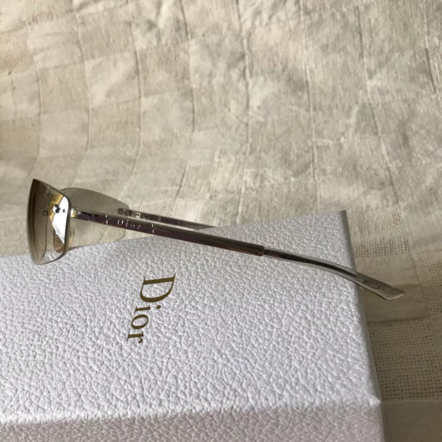 Christian Dior(クリスチャンディオール)のサングラス レディースのファッション小物(サングラス/メガネ)の商品写真