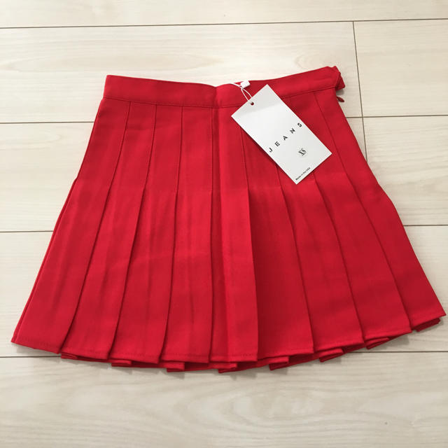 新品　USA製　プリーツスカート　ミニスカート　フレアスカート　赤　レッド レディースのスカート(ミニスカート)の商品写真