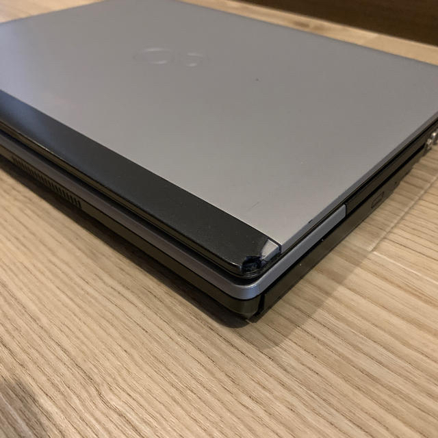 Fujitsu LIFEBOOK P772/F i5第3世代メモリー4GB