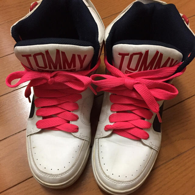 TOMMY(トミー)のTOMMY スニーカー 値下げしました！ レディースの靴/シューズ(スニーカー)の商品写真