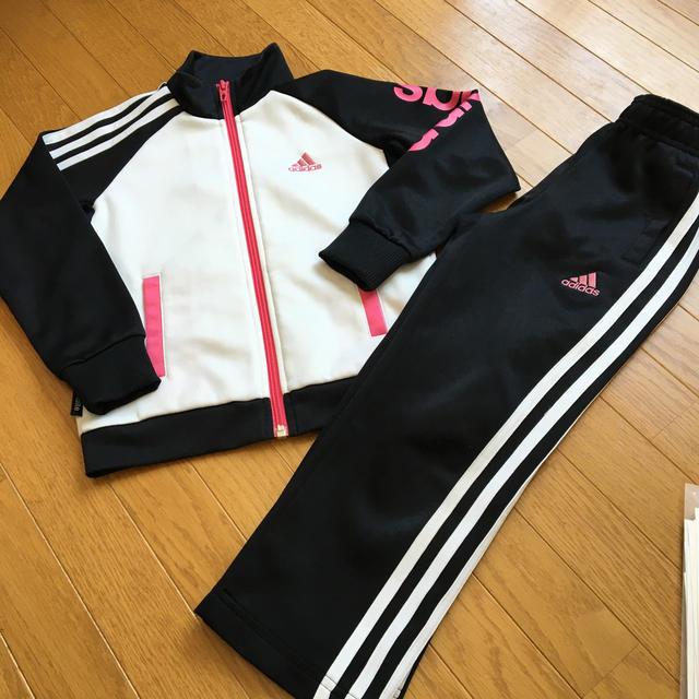 Adidas アディダスジャージ 1 110の通販 By あちこ S Shop アディダスならラクマ Adidas アディダスジャージ 1 110の通販 By あちこ S Shop アディダスならラクマ