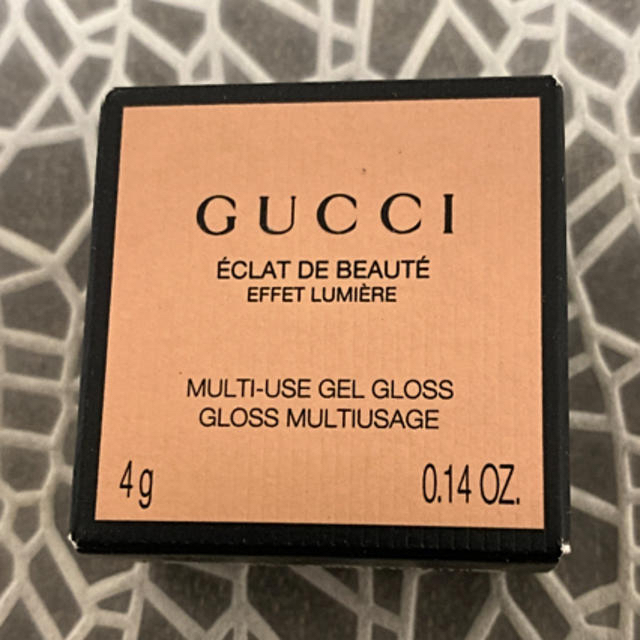 Gucci(グッチ)のGUCCIグッチ「エクラドゥボーテエフェルミエール　フェイス＆リップグロス」新品 コスメ/美容のベースメイク/化粧品(リップグロス)の商品写真